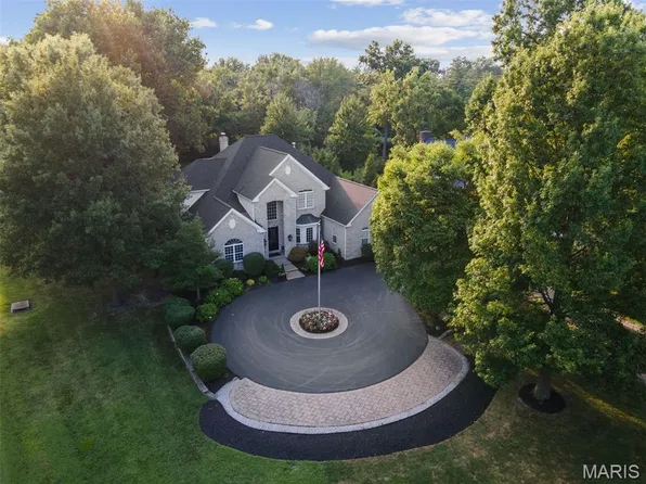2409 N Ballas Rd, Saint Louis, MO 63131