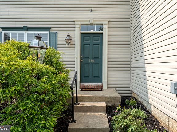 2nd image of 136 Bradford St