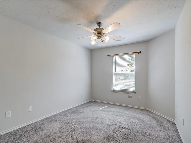 15103 Petal Rose Ct — Photo 26