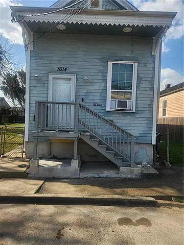 1614 Louisa St Photo 1