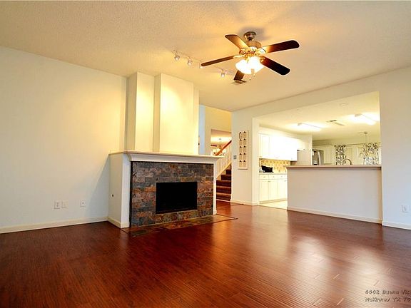 3rd image of 4408 Buena Vista Ln