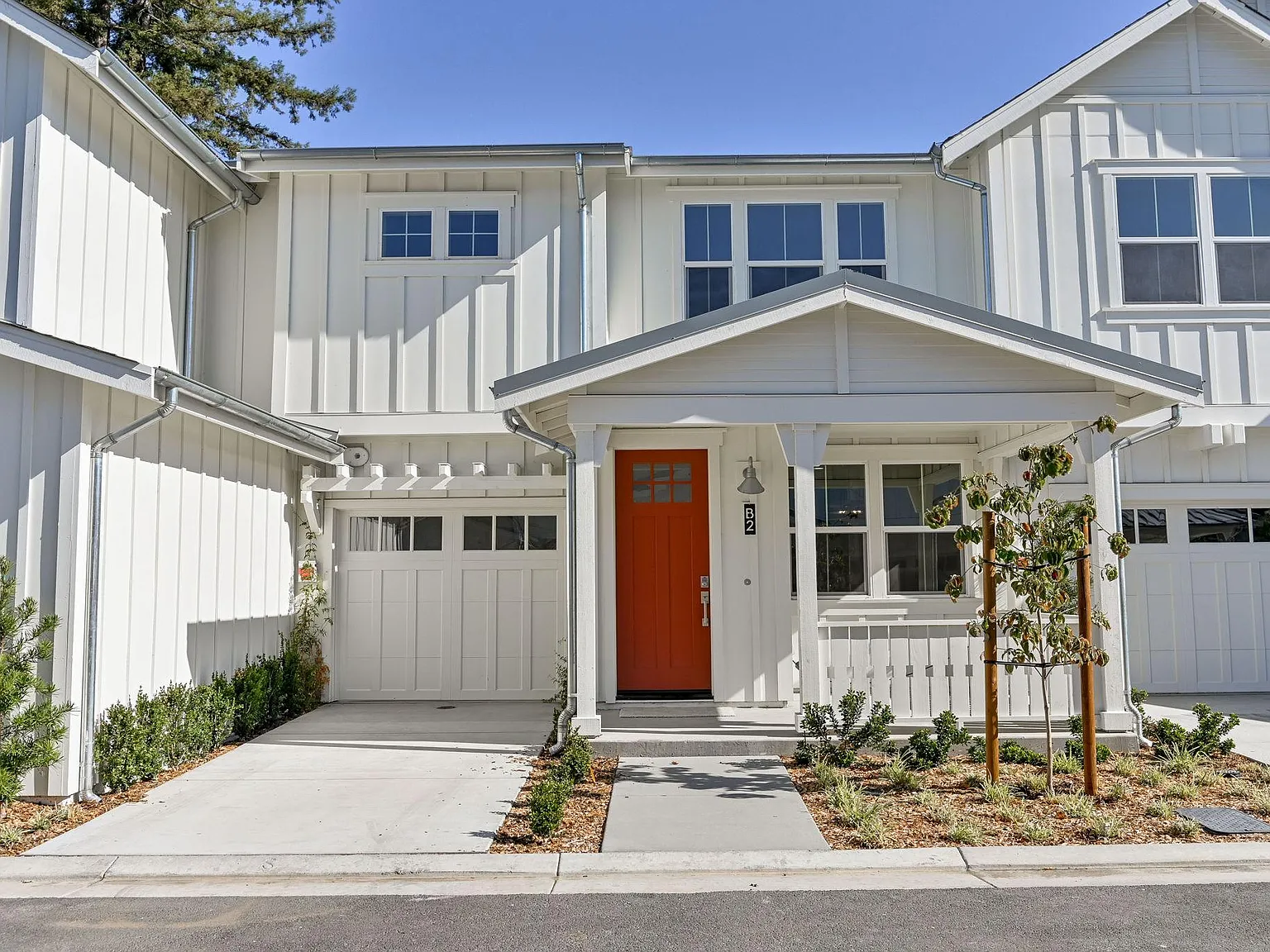 2 bed, 2.5 bath, 1700 sqft, $4,200 — Photo 1