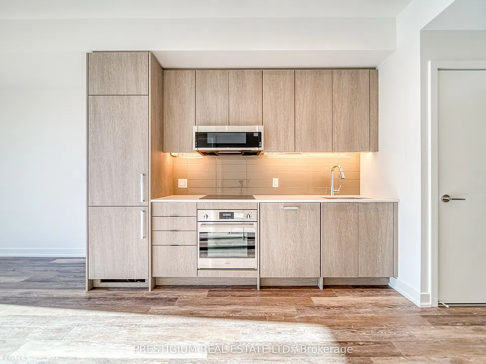 250 Lawrence Ave W #213