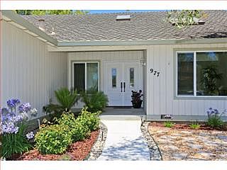 1st image of 977 Chemise Dr