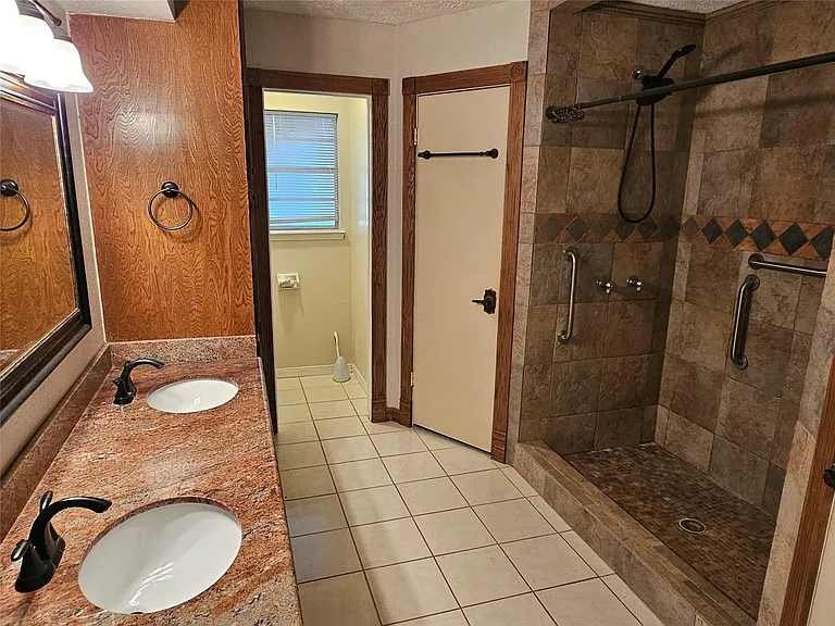 3414 Knob Hill St — Photo 14