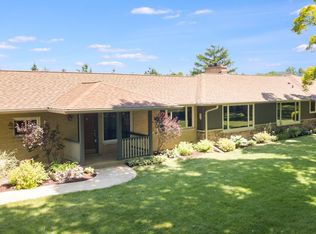 10311 Butternut Dr, Crystal Lake, IL 60014