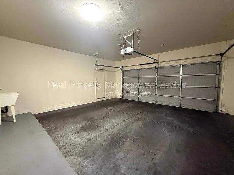 3454 E Constitution Dr — Photo 21