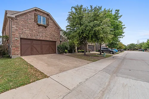 209 Westminster Dr Photo 1