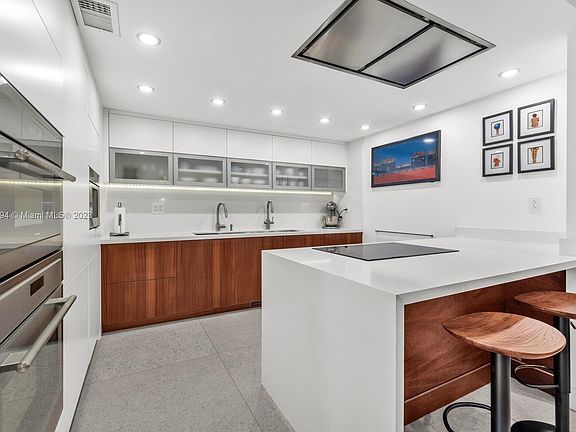 4th image of 3104 Shipping Ave #D
