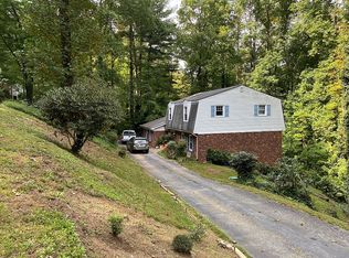 187 Long John Dr, Hendersonville, NC 28791