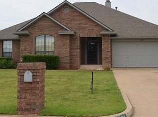 1531 W Oak St, El Reno, OK 73036