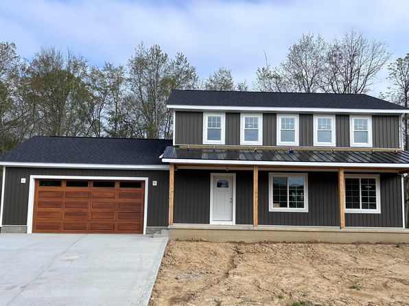 32268 Cedar Ln, Logan, OH 43138