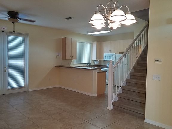 5th image of 108 Ocean Bluff Dr