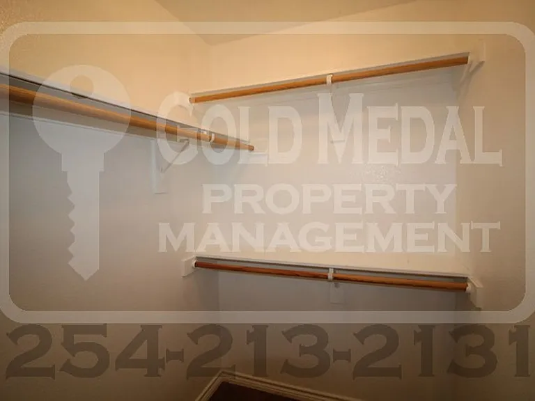 4003 Cambridge Dr — Photo 16