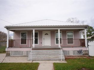 124 Puma Dr, Arabi, LA 70032