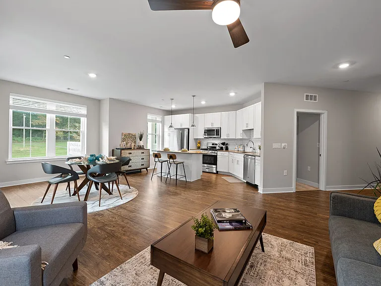 Hamilton at Eagleview — Photo 18