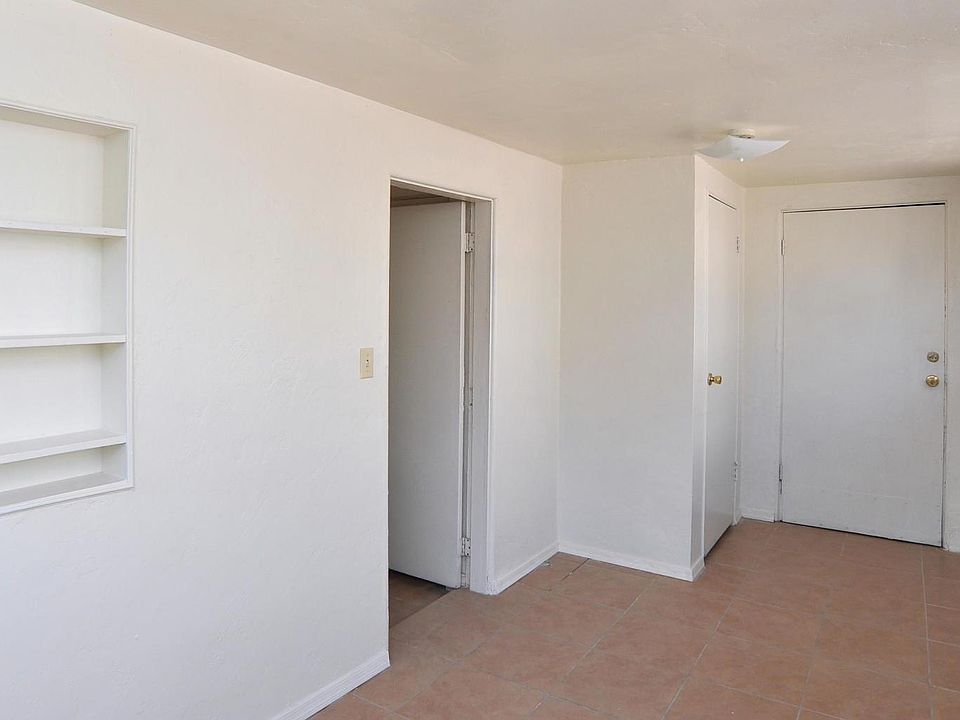 1st image of 717 W Calle Adelanto