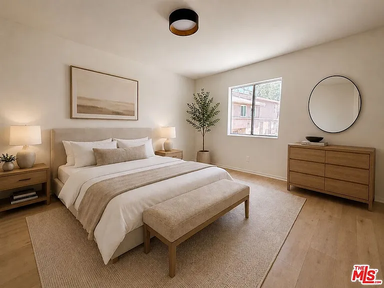 1031 Coronado Ter — Photo 15