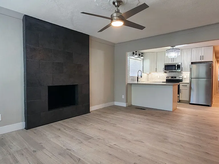 6266 Nottingham Avenue — Photo 5