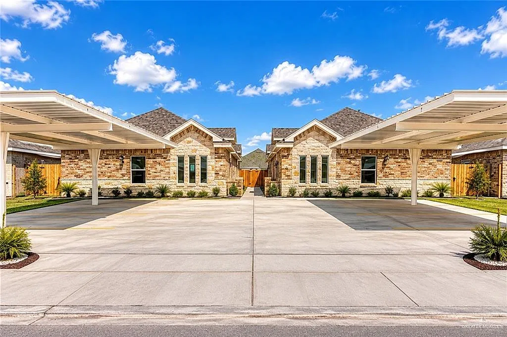 1 bed, 1.0 bath, 800 sqft, $850 — Photo 1