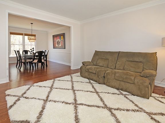 3rd image of 4730 Outlook Way NE