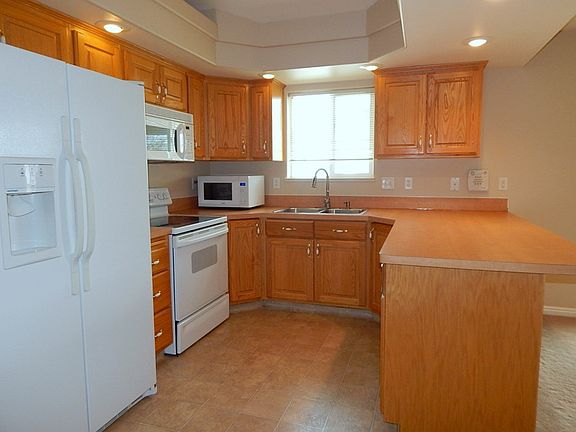 4th image of 3782 E Briar Creek Cir