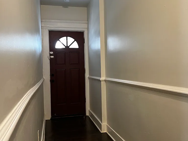 879 Elm St — Photo 9
