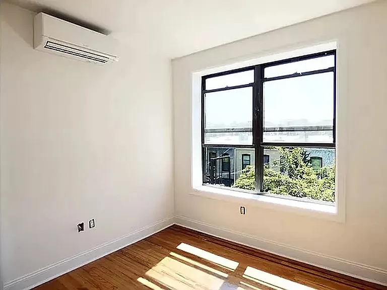296 Schaefer St #6 — Photo 5