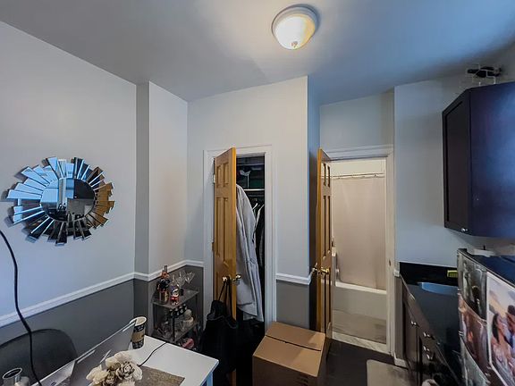 3rd image of 42 Bank St APT 23