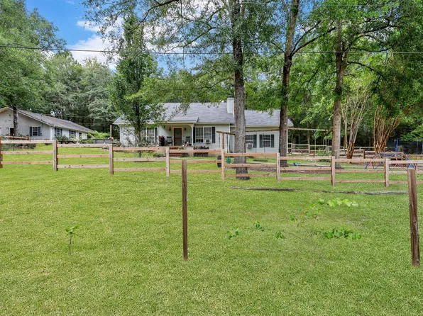 202 Magnolia Crescent Dr, Sylvania, GA 30467