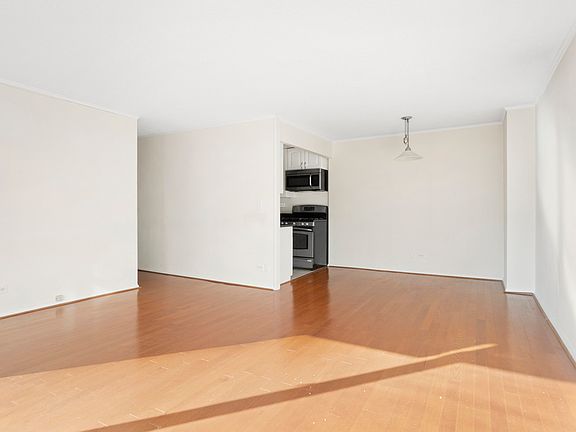3rd image of 1623 3rd Ave APT 15G
