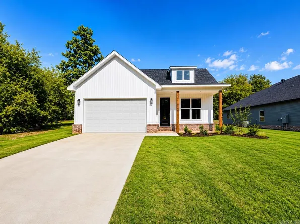 226 S Richards St, Benton, AR 72015