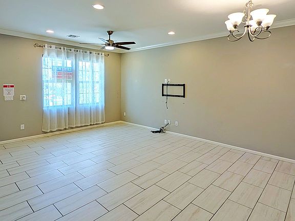 5th image of 2477 W Market Pl Unit 11