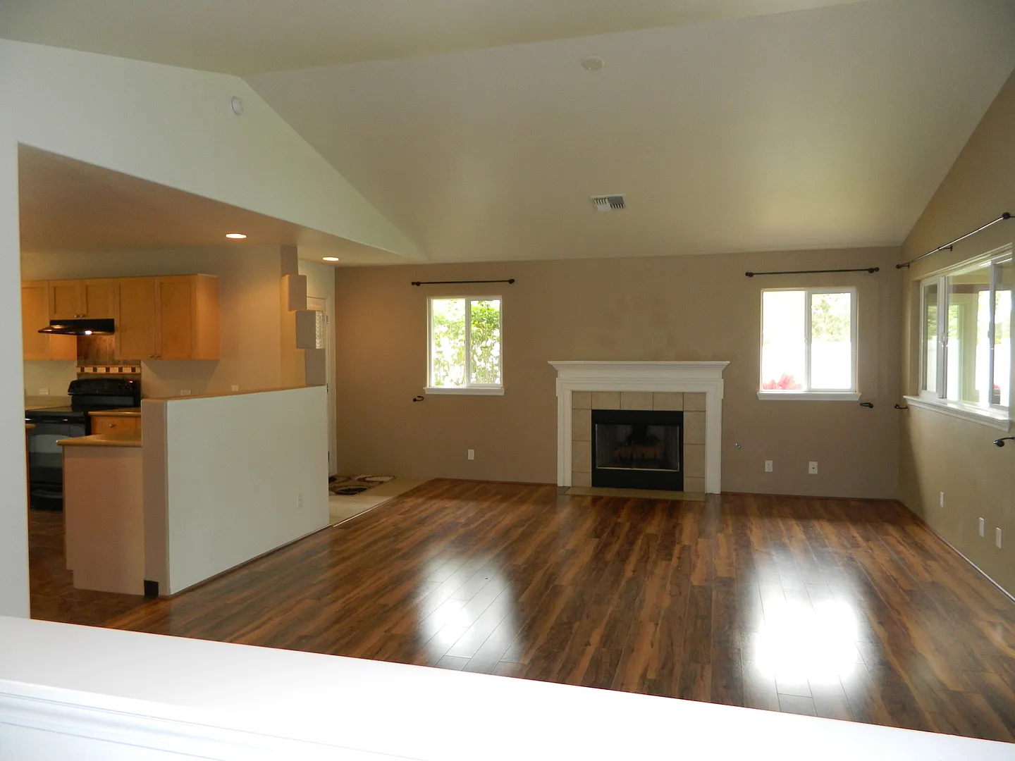 Beautifully Upgraded 3BR/2BA Home in Lualai Subdivision — Photo 4