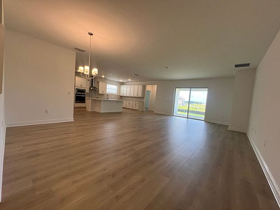 4th image of 2137 Sunshine Peak Dr