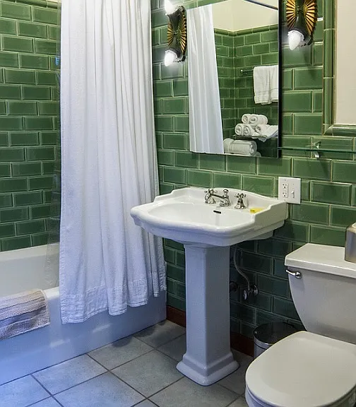 2134 N Damen Ave #2 — Photo 7