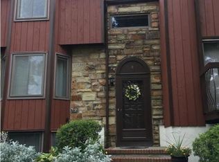 8 Schindler Sq, Hackettstown, NJ 07840