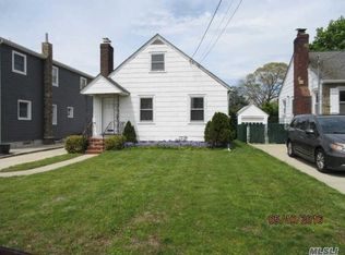 22 Regina Ave, Bellmore, NY 11710