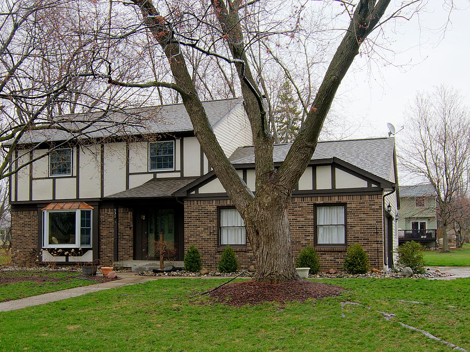 1st image of 931 Montevideo Dr
