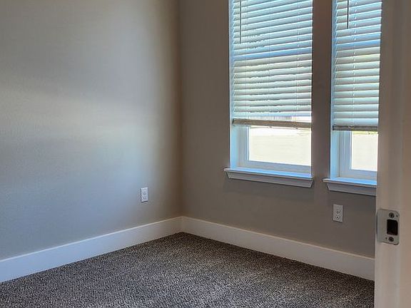 3rd image of 15615 View Dr SE