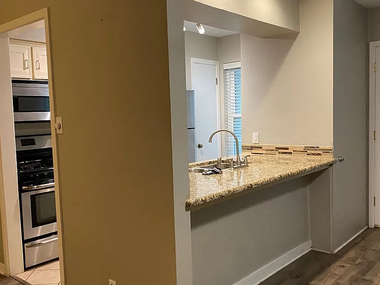 1240 Barton Hills Dr #201 — Photo 6