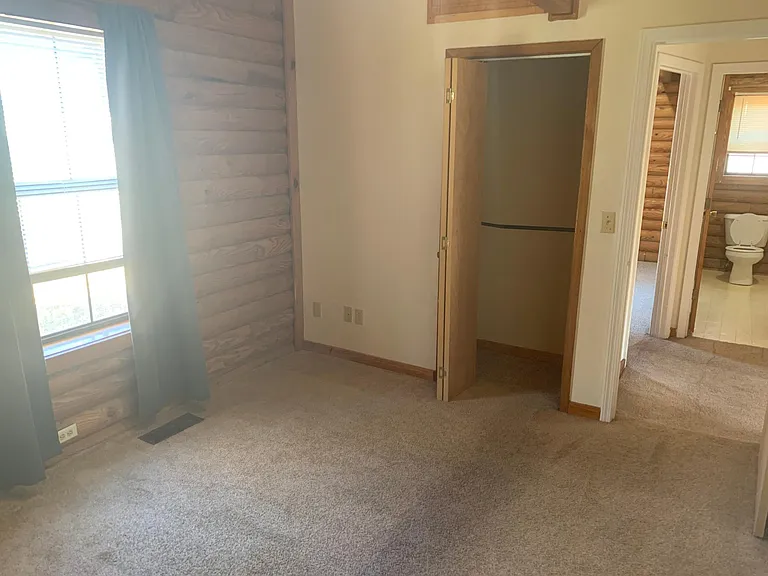 700 E Madison St #1-10 — Photo 6