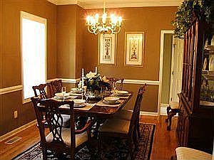 Gorgeous Formal Dining with Neutral Colors
