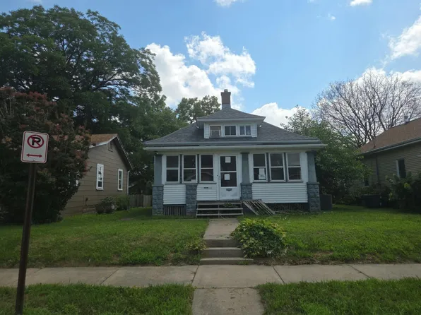 1809 43rd St, Rock Island, IL 61201