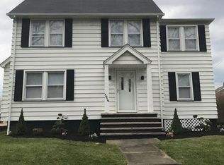 5016 Edgepark Dr, Garfield Heights, OH