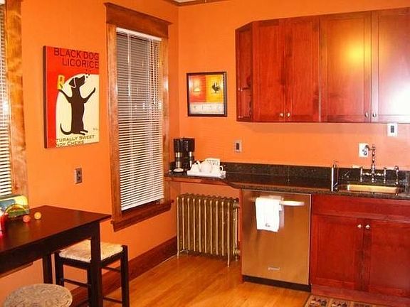 4th image of 908 Laurel Ave #1