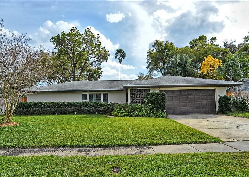 1st image of 2412 Timberlake Dr