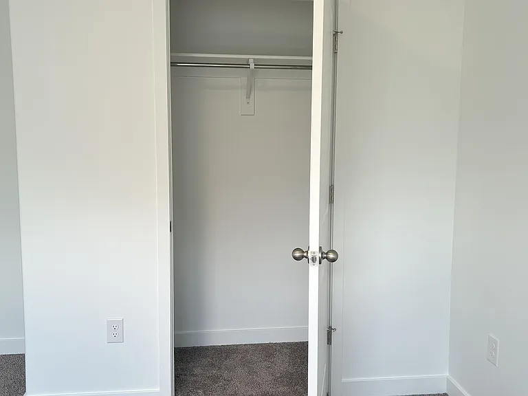 613 N Pear Dr — Photo 14