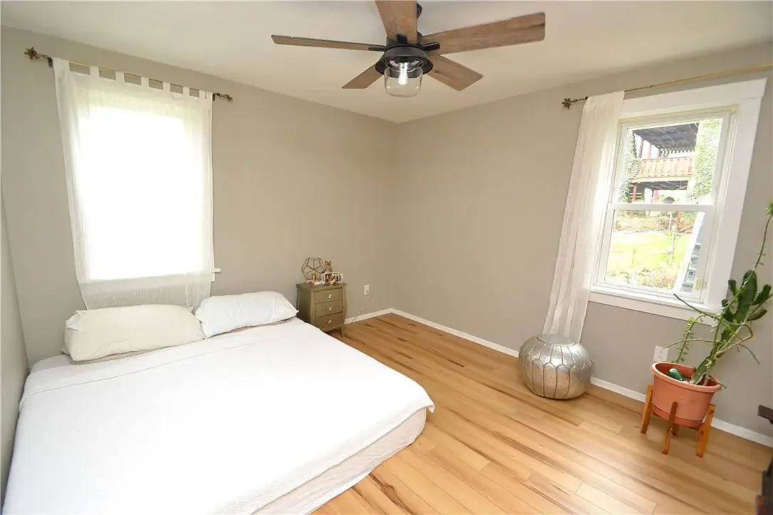 2 bed, 900 sqft, $1,400 — Photo 4