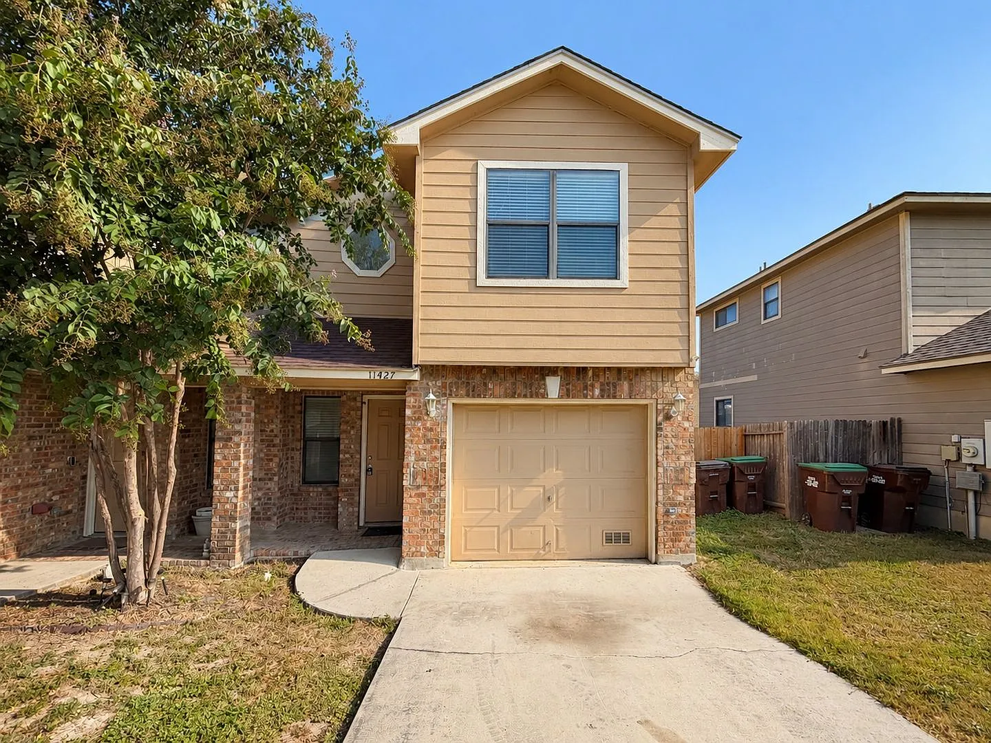 Beautifully Updated 3-Bedroom, 2.5-Bath Home Offering Approximately 1,456 Square Feet And An Atta... — Photo 3